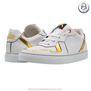 Ręcznie robione białe sneakersy skórzane ze złotymi detalami i logo PS