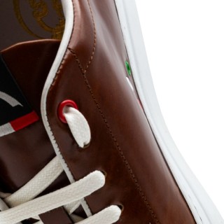 Męskie sneakersy z brązowej skóry z białą lamówką PS